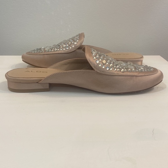 🔥5/$20🔥 Aldo Pink Satin Mules with Gems - Picture 3 of 16